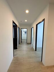 North Bridge Centre (D7), Office #554723011